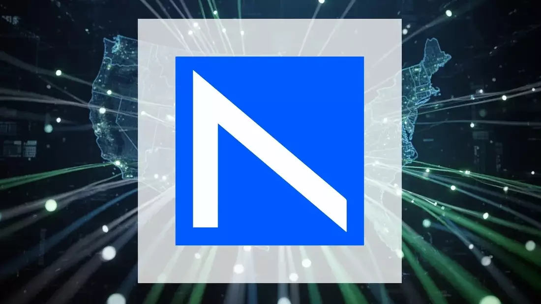 Nokia Down 25% Despite Billion-Euro Deal and Upgrade: Buy or Caution?