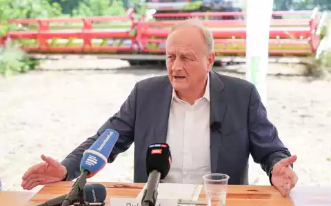 Bauernpräsident Joachim Rukwied hält Minijobber in der Landwirtschaft für unersetzbar. - Foto: Sven Kaeuler/dpa