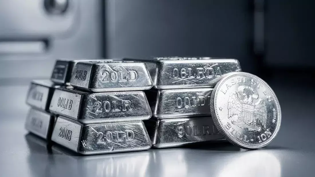 Silver Approaches $60 as Weak Jobs Data and Fed Shift Fuel Rally