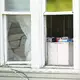 Nicht Menschenhandel, sondern ein innerfamiliärer Vorfall soll sich in diesem Holzhaus im US-Bundesstaat Ohio laut Behörden zugetragen haben. Die Ermittlungen laufen. - Bild: Carolyn Kaster/AP/dpa