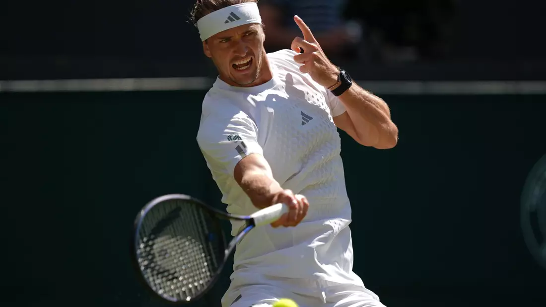 Alexander Zverev steht in Wimbledon in der dritten Runde. - Bild: Maja Smiejkowska/AP/dpa