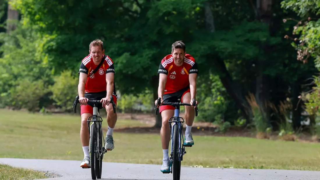 Julian Nagelsmann ist gerne in seiner Freizeit mit dem Fahrrad unterwegs. (Archivbild)  - Bild: Jan Woitas/dpa