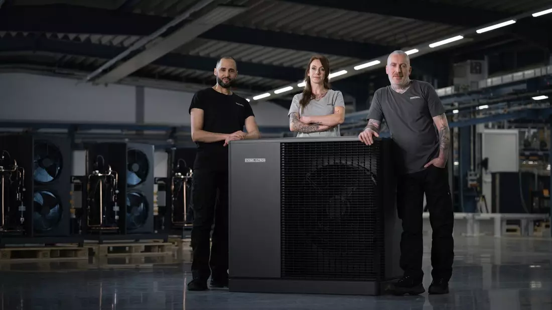 Stiebel Eltron startet breite Marketingkampagne inklusive TV-Spots / Echte Mitarbeiter mit ehrlichen Aussagen statt KI und Models - Bild: presseportal.de