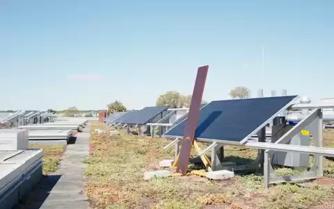 Verschattungsresistente PV-Module reduzieren Energieverluste auf städtischen Dächern - Foto: presseportal.de