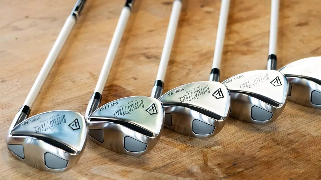 Golfsport für alle: Bei den BMW International Open ebnet Buffalo Trace mit 'Unlocking Golf' angehenden Golfern den Weg aufs Green - Bild: presseportal.de