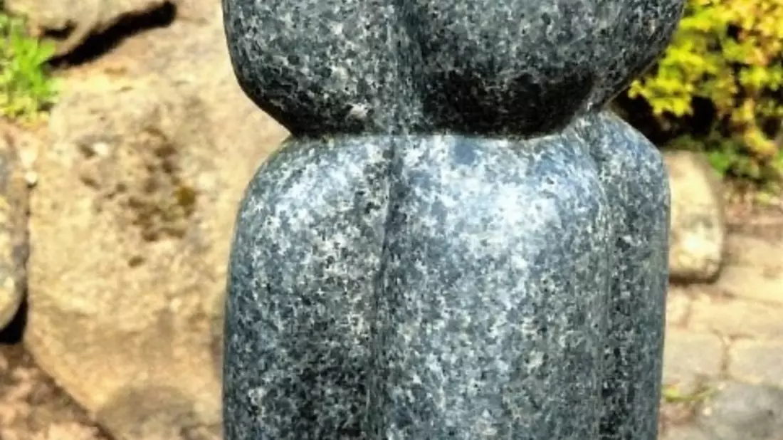 POL-NB: Granitskulptur aus Außengalerie in Wreechen entwendet - Bild: presseportal.de