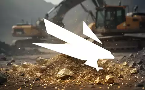 Abstrakte Darstellung von Goldstaub oder -erz mit angedeuteten Bergbaugeräten im Hintergrund, die geringere Fördermengen symbolisiert. - Foto: über boerse-global.de