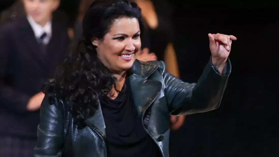 Die russische Starsopranistin Anna Netrebko hat wegen Erschöpfung mehrere Konzerte in der spanischen Hauptstadt Madrid abgesagt. (Archiv-Bild) - Bild: Franz Neumayr/apa/dpa