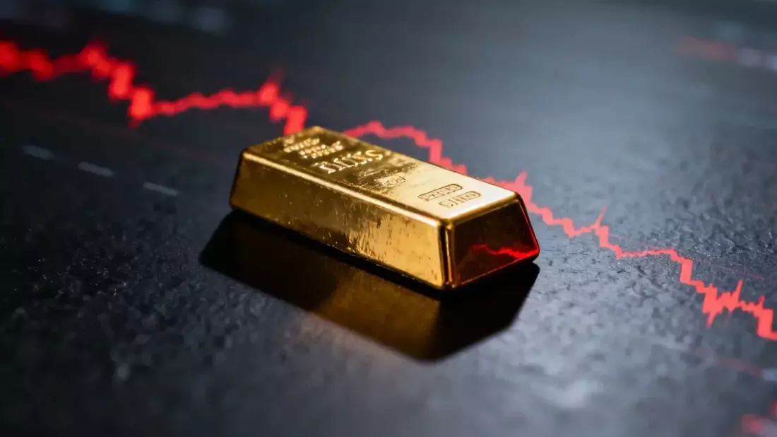 Gold Surges Past $4,100 on Weak Jobs Data, Fed Dovishness