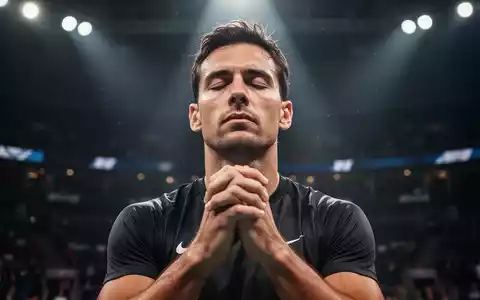 Ein Sportler in tiefer Konzentration, die Augen geschlossen, die Hände gefaltet, in einer schwach beleuchteten Sportarena. - Foto: über boerse-global.de