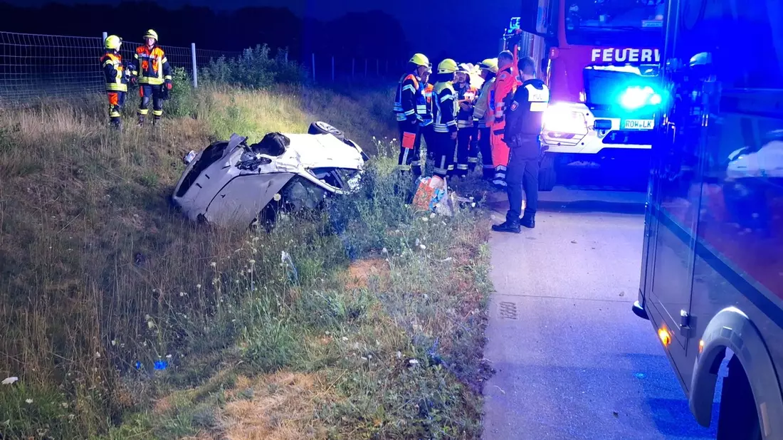 FW-ROW: Verkehrsunfall auf der A1 - Fahrerin verletzt - Bild: presseportal.de