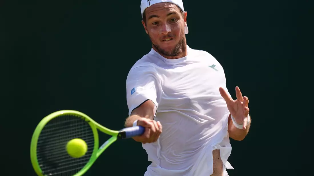 Mit seinem offensiven Spiel besiegte Jan-Lennard Struff den Top-Ten-Spieler Daniil Medwedew. - Bild: Ben Whitley/PA Wire/dpa