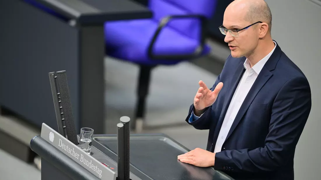 Thüringens AfD-Co-Landeschef Stefan Möller, ein enger Vertrauter von Björn Höcke, soll im AfD-Bundesvorstand künftig die Thüringer Linie vertreten. (Archivbild) - Bild: Sebastian Gollnow/dpa