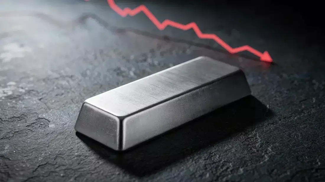 Plata sube 2,3% por débil empleo en EE.UU. y déficit estructural de oferta