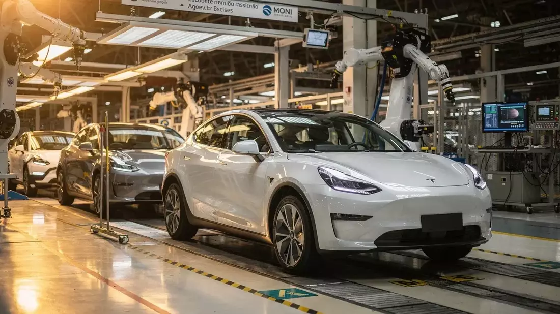 BYD bate récord de entregas en el segundo trimestre, pero las ventas en China caen un 22%