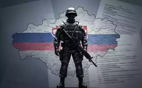 Eine metallische Silhouette eines Soldaten vor einer stilisierten Karte der Slowakei und einem abstrakten Rechtsdokument. - Foto: über boerse-global.de
