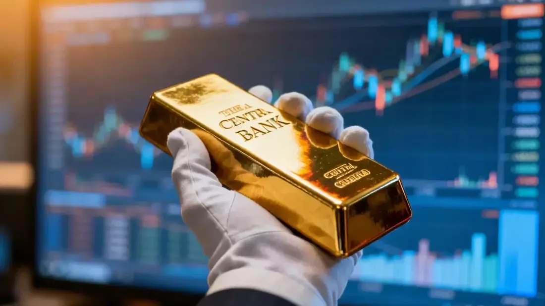 Oro sube pese a salidas en ETF: empleo EE.UU. y bancos centrales