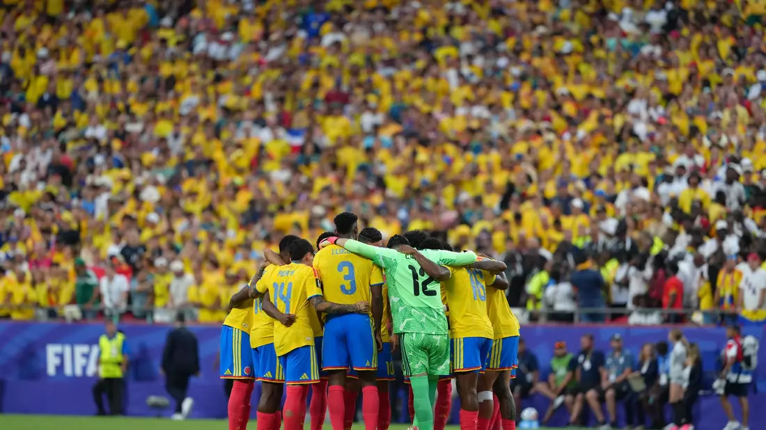 Vor der gelben Wand erreichte Kolumbien das Achtelfinale. - Bild: Ed Zurga/AP/dpa