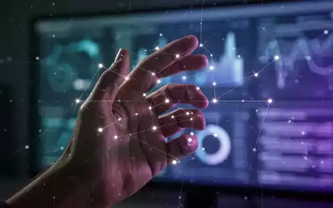 Menschliche Hand mit leuchtenden digitalen Tracking-Punkten und Linien, die biometrische Verifikationstechnologie andeuten. - Foto: über boerse-global.de