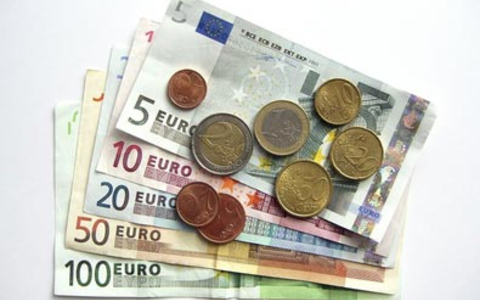Geld - Foto: Fotolia.com / fuxart