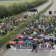 Demonstranten blockieren zeitweise die Autobahn A71 bei Erfurt. - Bild: Michael Reichel/dpa