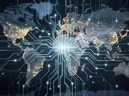 Leuchtendes, abstraktes digitales neuronales Netzwerk, das KI darstellt, über einer unscharfen Weltkarte, symbolisiert Internetüberwachung. - Foto: über boerse-global.de