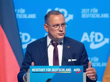 Chrupalla als AfD-Co-Chef wiedergewählt.  - Foto: Sebastian Kahnert/dpa