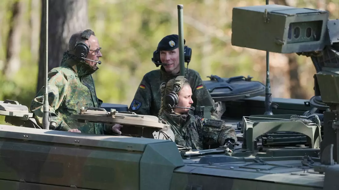 Die Bundeswehr wird massiv gestärkt. (Archivbild) - Bild: Markus Schreiber/AP POOL/dpa