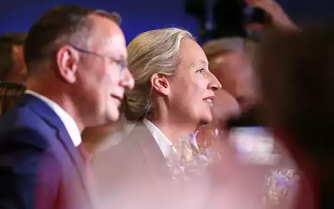 Tino Chrupalla und Alice Weidel nach ihrer Wahl am 04.07.2026 - Foto: via dts Nachrichtenagentur