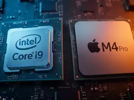 Zwei Computerprozessoren, Intel Core i9 und Apple M4 Pro, nebeneinander mit kontrastierender Beleuchtung. - Foto: über boerse-global.de