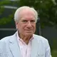 «Haltet den Namen Simson aus der Politik heraus», forderte Dennis Baum auf dem Messegelände. - Bild: Simon Kremer/dpa