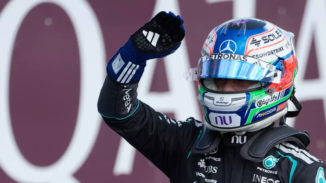 Kimi Antonelli startet in Silverstone von Rang eins. - Bild: Darko Bandic/AP/dpa