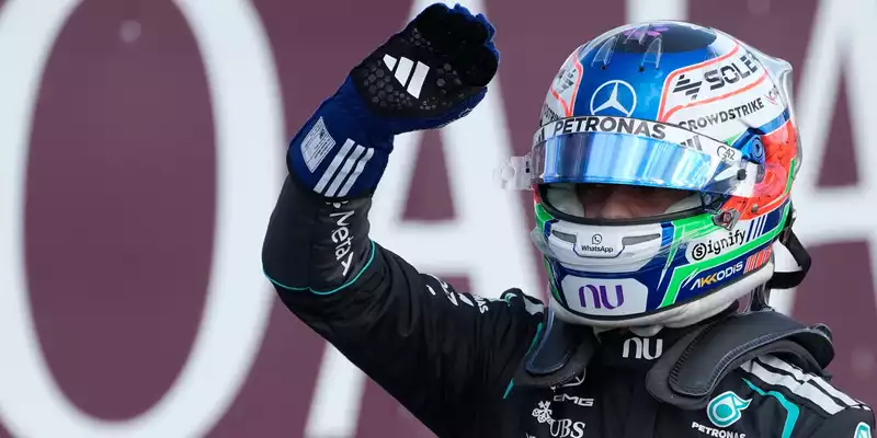 Kimi Antonelli startet in Silverstone von Rang eins. - Foto: Darko Bandic/AP/dpa
