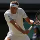 Alexander Zverev stellt mit dem Erreichen des Achtelfinals sein bestes Wimbledon-Resultat ein. - Bild: Kirsty Wigglesworth/AP/dpa