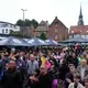 In Stade versammelten sich viele Menschen zu einem stillen Trauermarsch.  - Bild: Carsten Neff/dpa