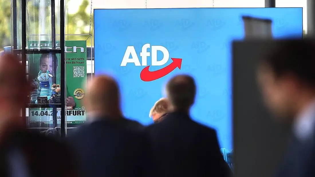 AfD liegt in Umfrage acht Punkte vor Union