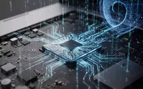 Nahaufnahme einer Laptop-Hauptplatine mit einem integrierten, leuchtenden SSD-Chip und abstrakten digitalen Datenströmen. - Foto: über boerse-global.de