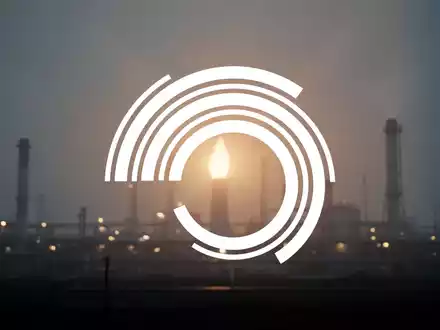 Eine abstrakte, atmosphärische Szene, die den Energiesektor darstellt, mit einem subtilen, warmen Glühen, das Zustimmung und Fortschritt symbolisiert. - Foto: über boerse-global.de