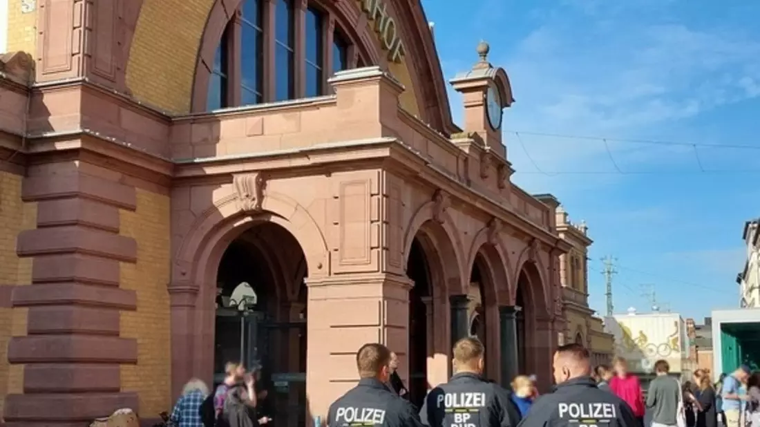 BPOLI EF: Rückschau auf zweite Tageshälfte des Einsatzsamstages - Bild: presseportal.de