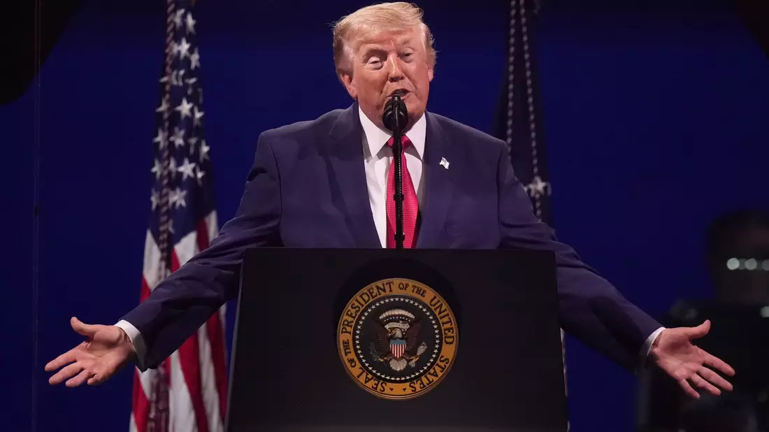 Trump hielt eine Rede in Washington. - Bild: Alex Brandon/AP/dpa