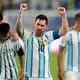 Das tut weh: Lionel Messi mit Beule am Kopf nach dem Sieg gegen Kap Verde. - Bild: Rebecca Blackwell/AP/dpa