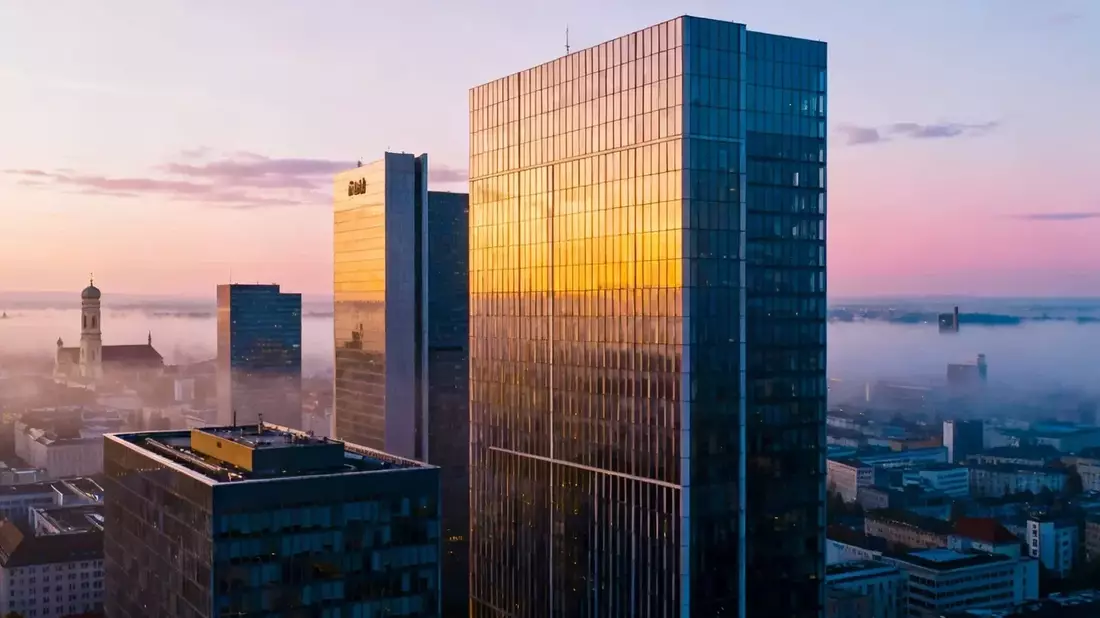 Munich Re's Aa2 Upgrade Clashes with Record Reinsurance Capital Glut