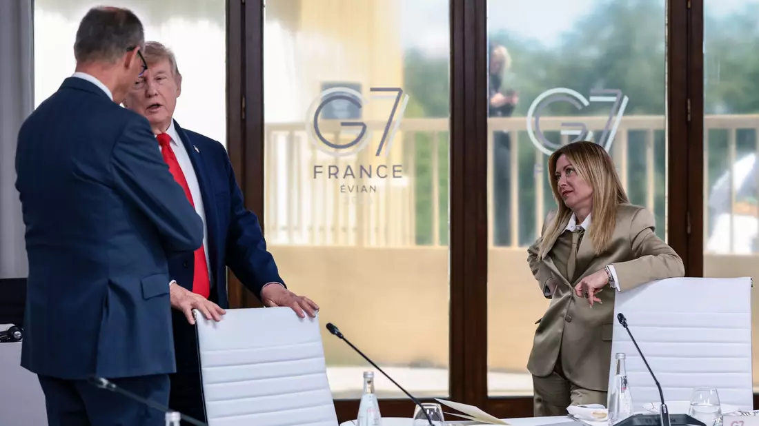Beim G7-Gipfel in Évian gelang es den Europäern, Trump bei Laune zu halten - beim Nato-Gipfel könnte das schwieriger werden. (Archivbild) - Bild: Evelyn Hockstein/Pool Reuters/AP/dpa