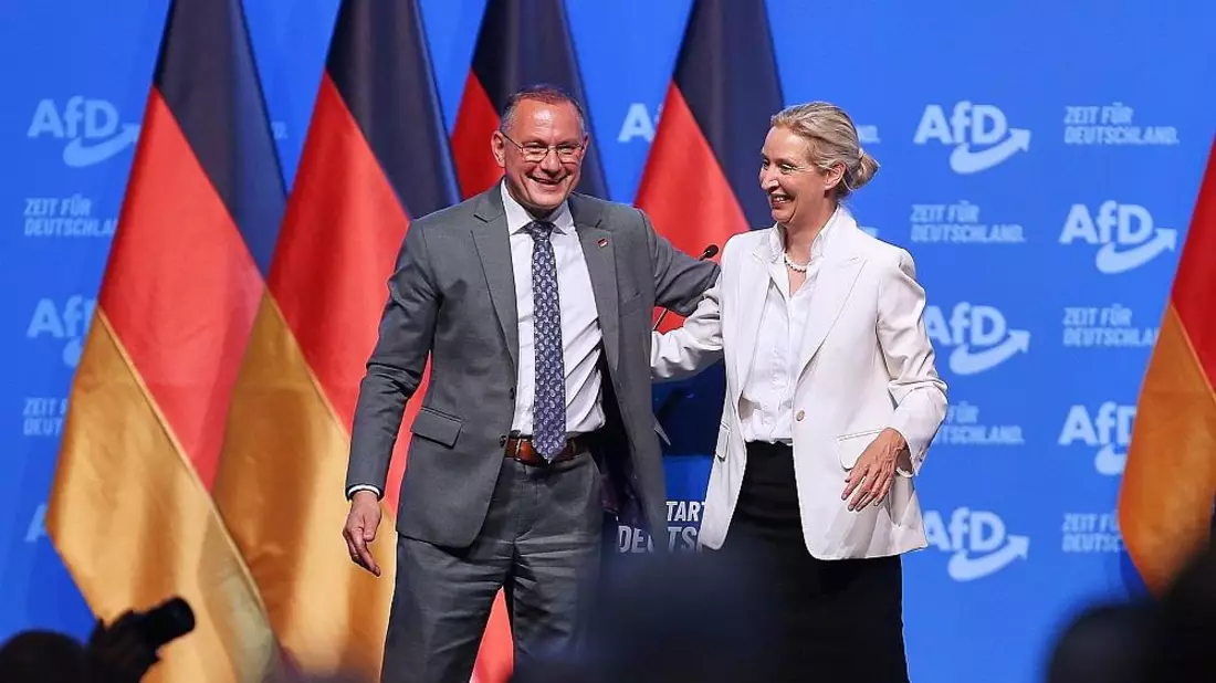 Weidel und Chrupalla schwören AfD auf Regierungsverantwortung ein