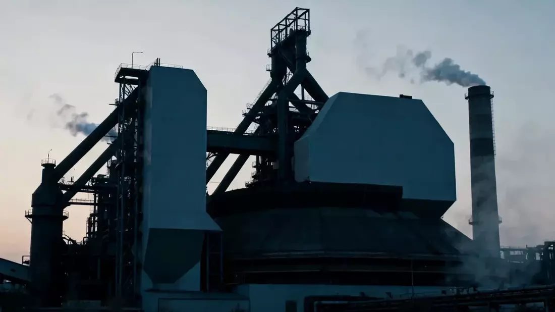 Thyssenkrupp Soars on German Stimulus, Rate Cut Hopes, and $40B Submarine Bid