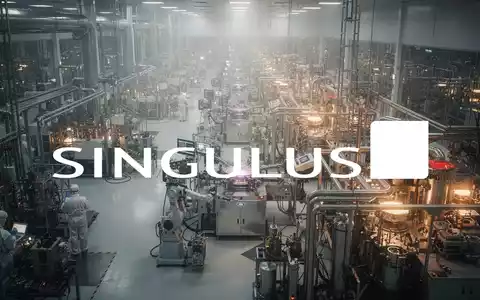 Abstrakte, atmosphärische Darstellung des Halbleiterfertigungssektors mit Andeutungen von Marktaktivität und strategischen Entscheidungen. - Foto: über boerse-global.de