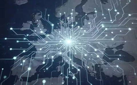 Ein stilisiertes, leuchtendes neuronales Netz oder eine Platine mit verbundenen Knoten über einer subtilen Europakarte, das KI und technologische Souveränität symbolisiert. - Foto: über boerse-global.de