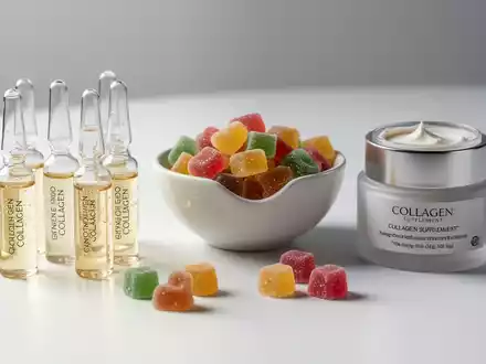 Verschiedene Kollagenprodukte: elegante Trinkampullen, bunte Fruchtgummis und ein Tiegel mit Kollagencreme auf weißem Untergrund. - Foto: über boerse-global.de