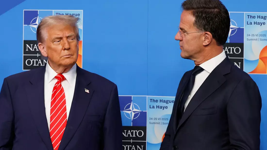Beim Gipfel in Den Haag 2025 gelang es Nato-Generalsekretär Mark Rutte, den US-Präsidenten bei Laune zu halten. Klappt das auch in diesem Jahr? (Archivbild) - Bild: Geert Vanden Wijngaert/AP/dpa