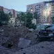 Aus mehreren Stadtteilen wurden heftige Einschläge gemeldet. - Bild: Efrem Lukatsky/AP/dpa